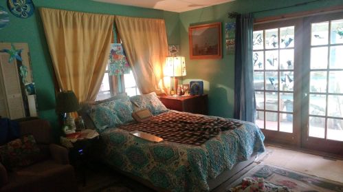 355 Trowbridge Rd, Fort Pierce, FL 34945-4632