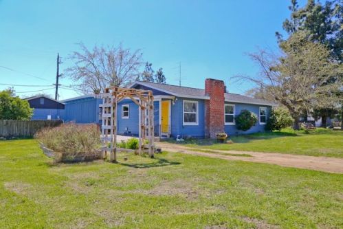 212 Rialto Ave, Clovis, CA 93612-4330