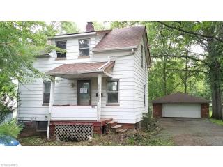1921 290th St, Willowick, OH 44092-2463