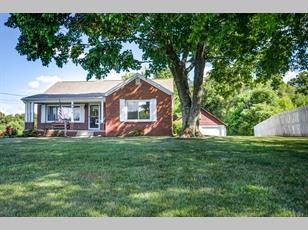 4634 Morganton Rd, Maryville, TN 37801-9106