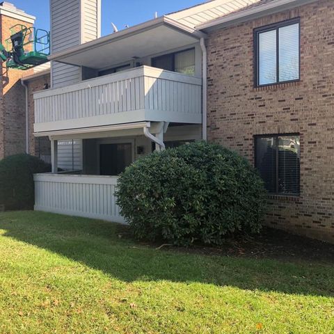 2401 Carriage House Ct, Salem, VA 24153-7485