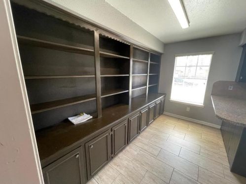 205 Swift St, Angleton TX  77515-3220 exterior