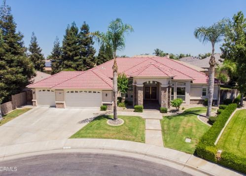 9006 Centennial Ct, Bakersfield, CA 93312-6603