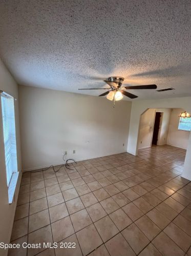 2708 Myrtle Ave, Mims, FL 32754-4031