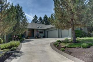 3174 Fairway Hts Dr, Bend OR  97701-6826 exterior