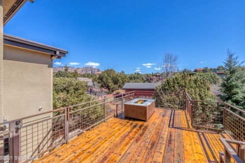 130 Grasshopper Ln, Sedona AZ 86336-4529 exterior