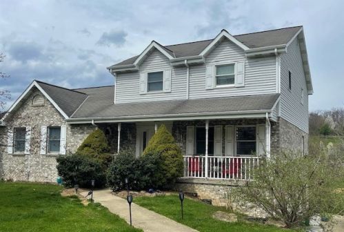 6685 Mars Rd, Cranberry Township, PA 16066-6909