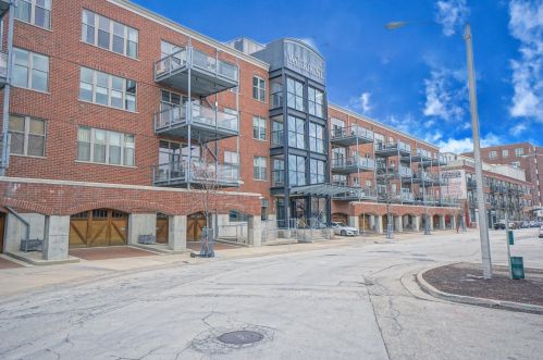 130 Water St, Milwaukee WI 53202-6018 exterior