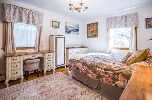 17 Barden Ln, Warren RI  02885-3607 exterior
