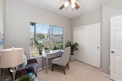 126 33 St, Newport Beach CA  92663-3028 exterior