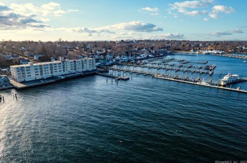 292 Pequot Ave, United States Coast Guard Ac CT  06320-4429 exterior