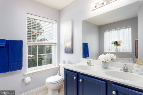 56 Green View Dr, Pottstown PA  19464-7501 exterior