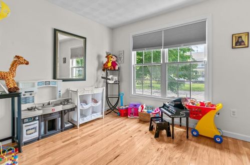 65 Carriage Trl, Middletown RI  02842-7251 exterior