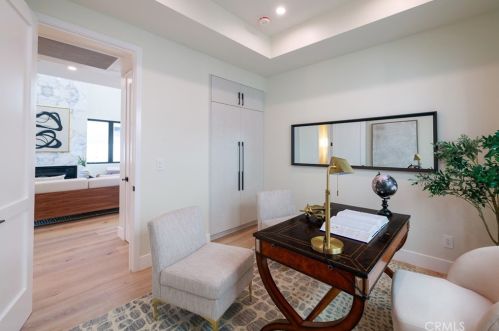1813 Walnut Ave, Manhattan Beach CA  90266-5018 exterior