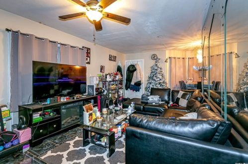 11581 Pkwy Dr, Floral Park NY  11003-3934 exterior