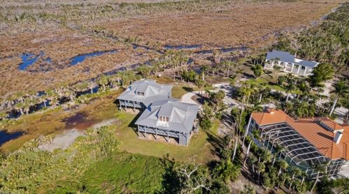 4150 Dingman Dr, Sanibel FL 33957-5107 exterior