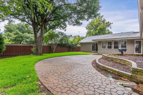 4927 Forest Bend Rd, Dallas TX  75244-6512 exterior