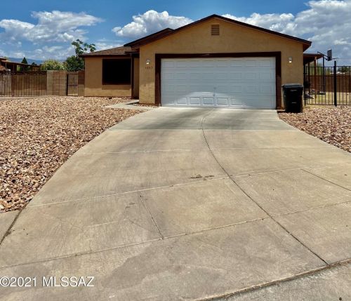 4253 Market St, Tucson, AZ 85706-4880