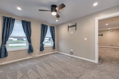 5268 Center Dr, Latrobe PA  15650-2770 exterior