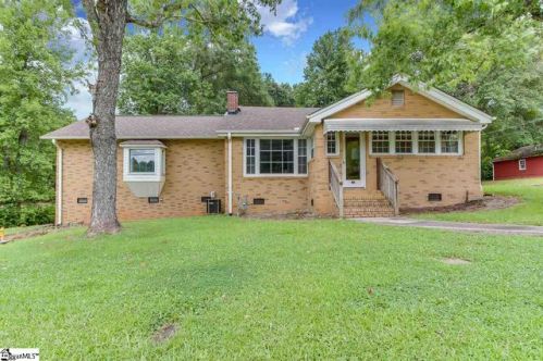540 Gentry Memorial Hwy, Easley, SC 29640-1132