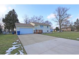 16555 Genesee Ave, Lakeville, MN 55068-5207