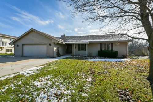 3964 Elaines Way, Slinger, WI 53086-9631