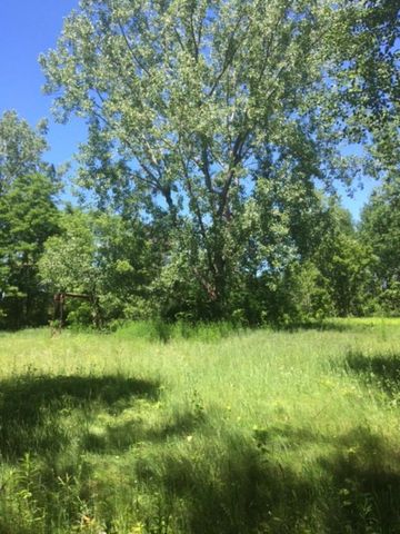 179 Garrand Rd, Mooers, NY 12958-3510