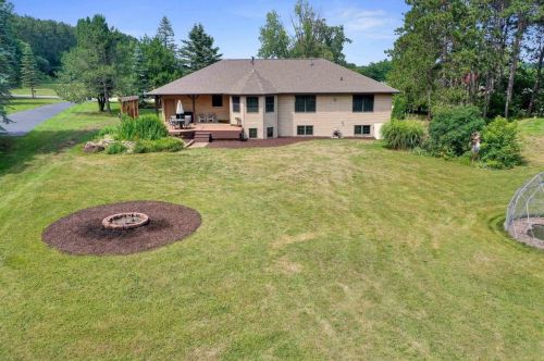 3699 Deer Run Rd, Green Bay, WI 54313-8626