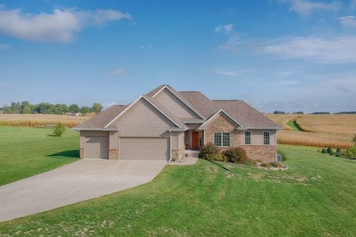 9904 23rd Ave, Mitchellville, IA 50169-4711