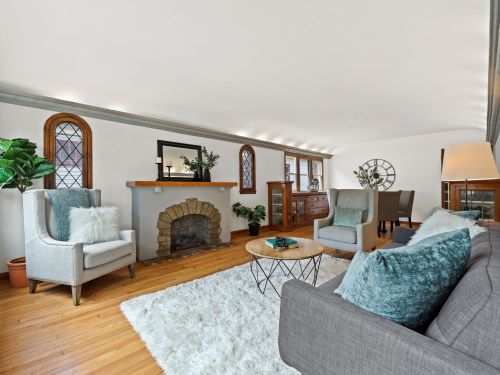 3051 52, Milwaukee WI 53219-4518 exterior