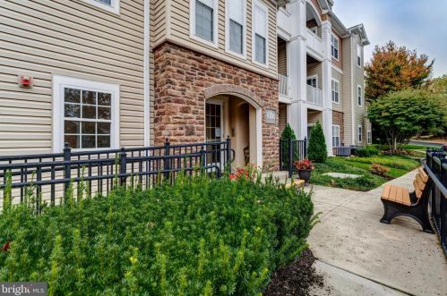 7000 Village Way, Boothwyn, PA 19061-6813