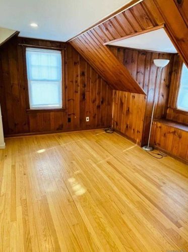146 Colonial Ave, Williston Park NY  11596-1527 exterior