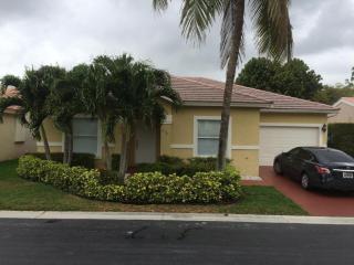 212 Caribe Ct, West Palm Beach, FL 33413-2150
