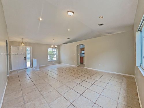 12500 18th St, Hollywood, FL 33027-2507