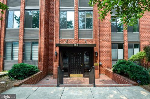 1318 22nd St, Washington, DC 20037-3009