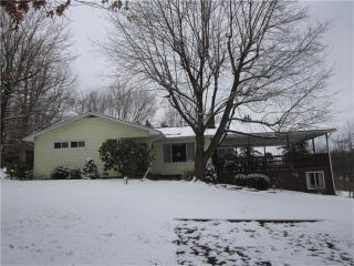 106 Weckerly Rd, Butler, PA 16002-3945