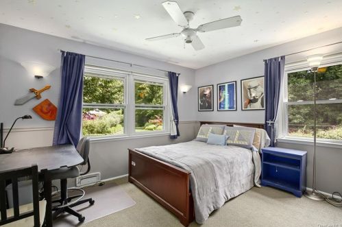 5 Augusta Pl, White Plains NY  10603-1901 exterior