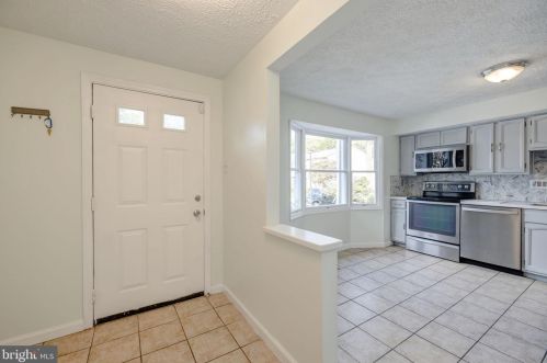 8108 Steeple Chase Ct, Springfield VA  22153-3615 exterior