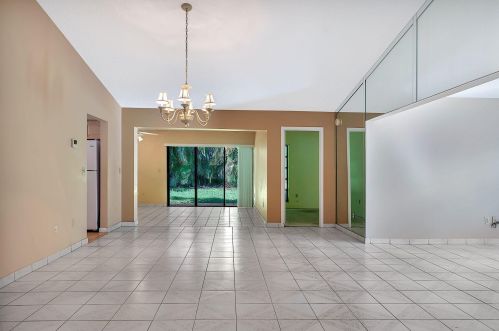 2735 Azalea Ct, Delray Beach, FL 33445-6867
