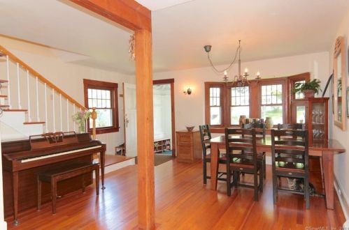 42 Glen Ter, Stamford, CT 06906-1401