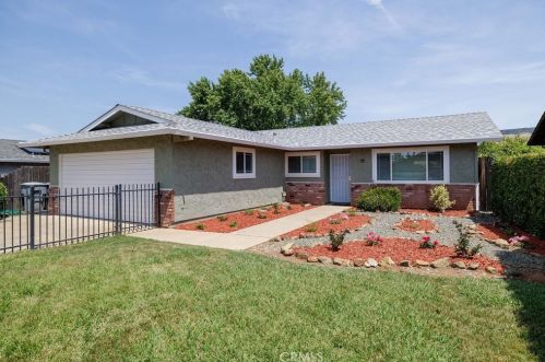 95 Flying Cloud Dr, Oroville, CA 95965-3524