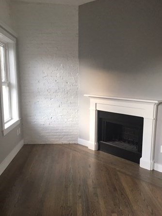 27 Margin St, Boston, MA 02113