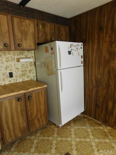 29 Alison Dr, Avenel NJ  07001-1929 exterior