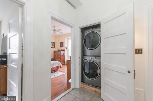 250 13th St, Philadelphia PA  19107-5615 exterior