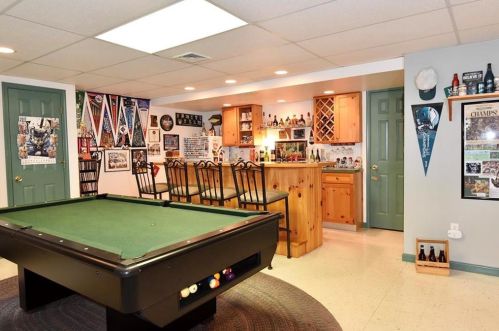 4438 Bachman Dr, Schnecksville PA  18078-2246 exterior