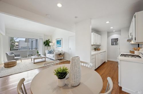 298 Larkspur Plaza Dr, Larkspur, CA 94939-1435