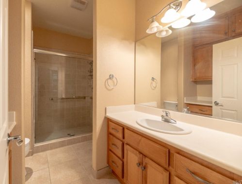 1410 Camden Ave, Lakeport, CA 95453-5726