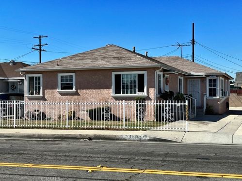 12505 Bullis Rd, Lynwood, CA 90262-5111