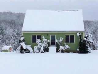 3 Russin Dr, Underhill Flats, VT 05489-9101