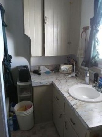 12 Morton Ct, New Bedford MA 02744-2510 exterior